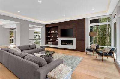 Modern Flames: Orion 52" Slim Heliovision Fireplace